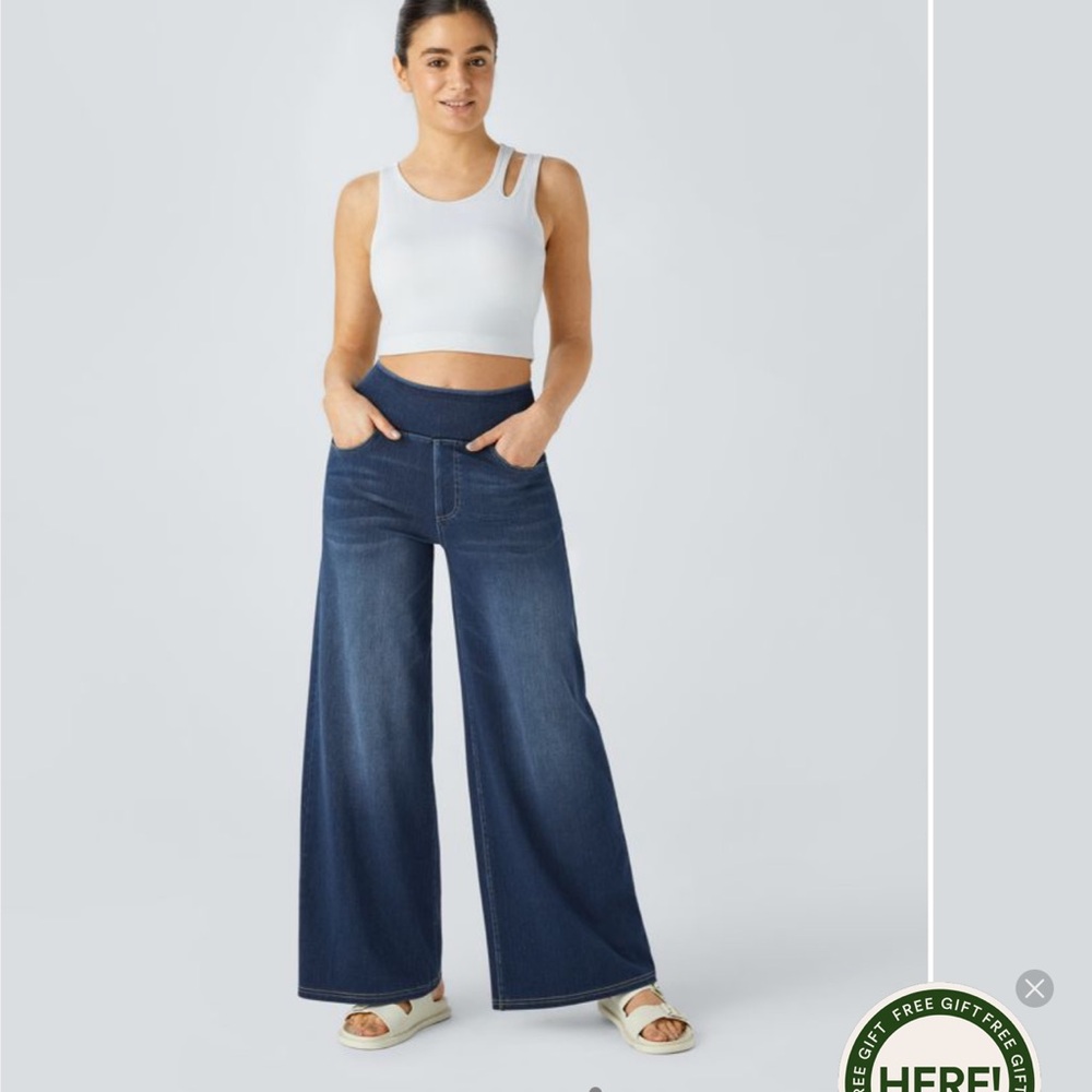 NWOT Halara Flex™ High Waisted Multiple Pockets Baggy Wide Leg